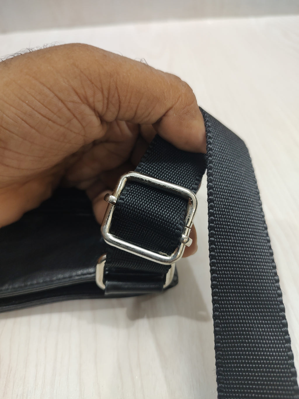 🖤 Sleek Black Leather Messenger Crossbody Bag