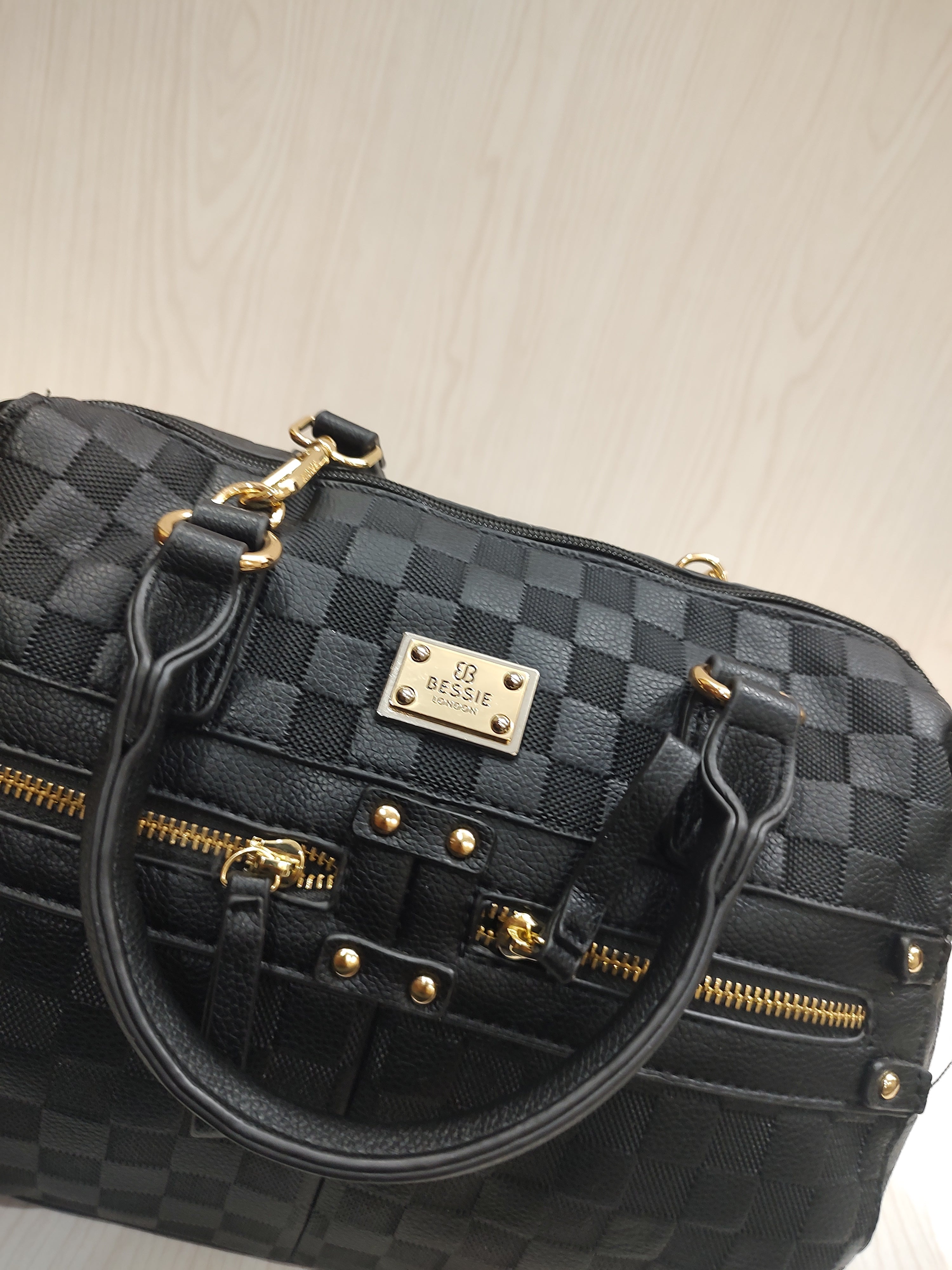 👜 Elegant Checkered Textured Satchel