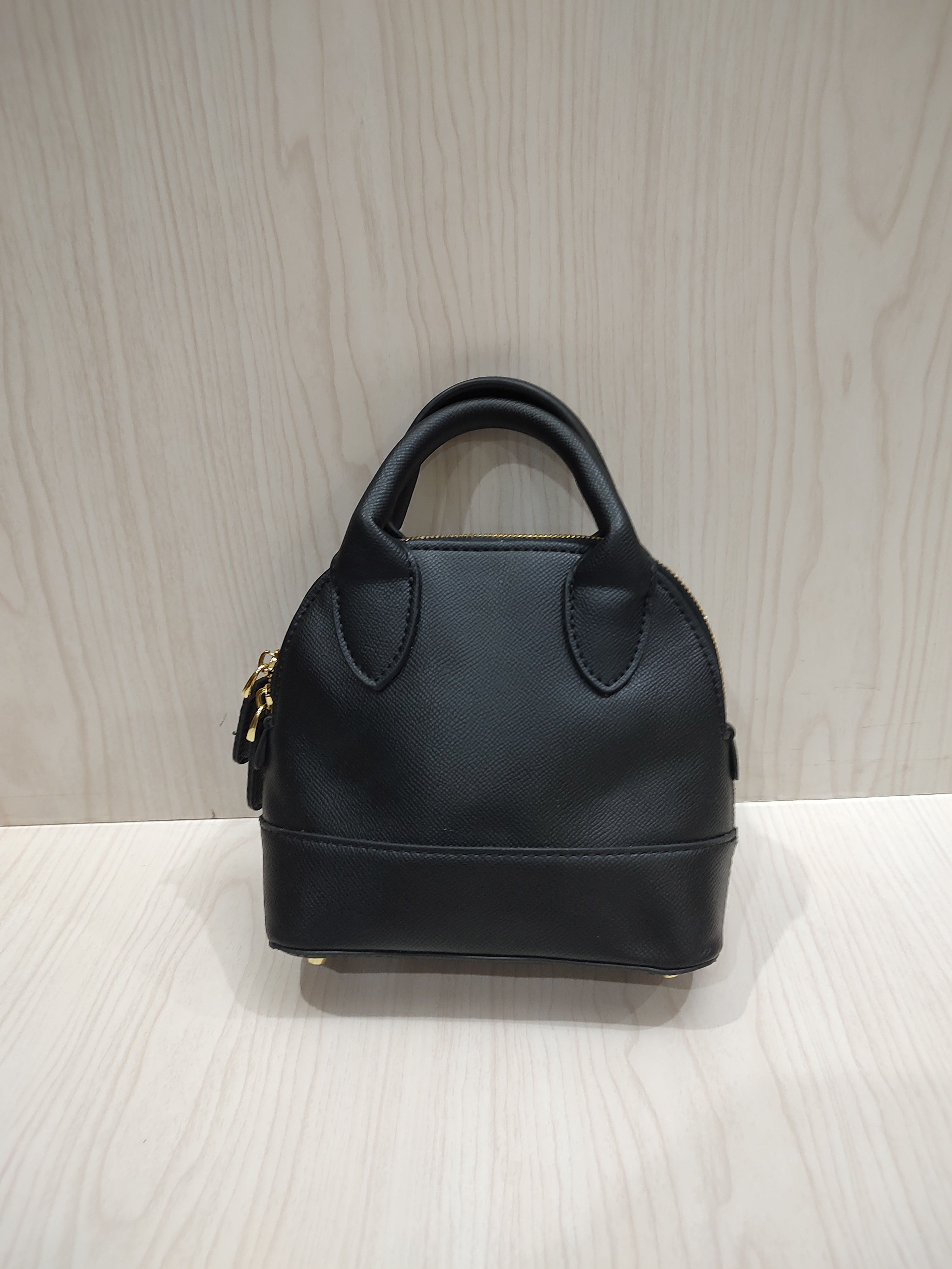🖤 Chic Textured Dome Top-Handle Handbag 🌟