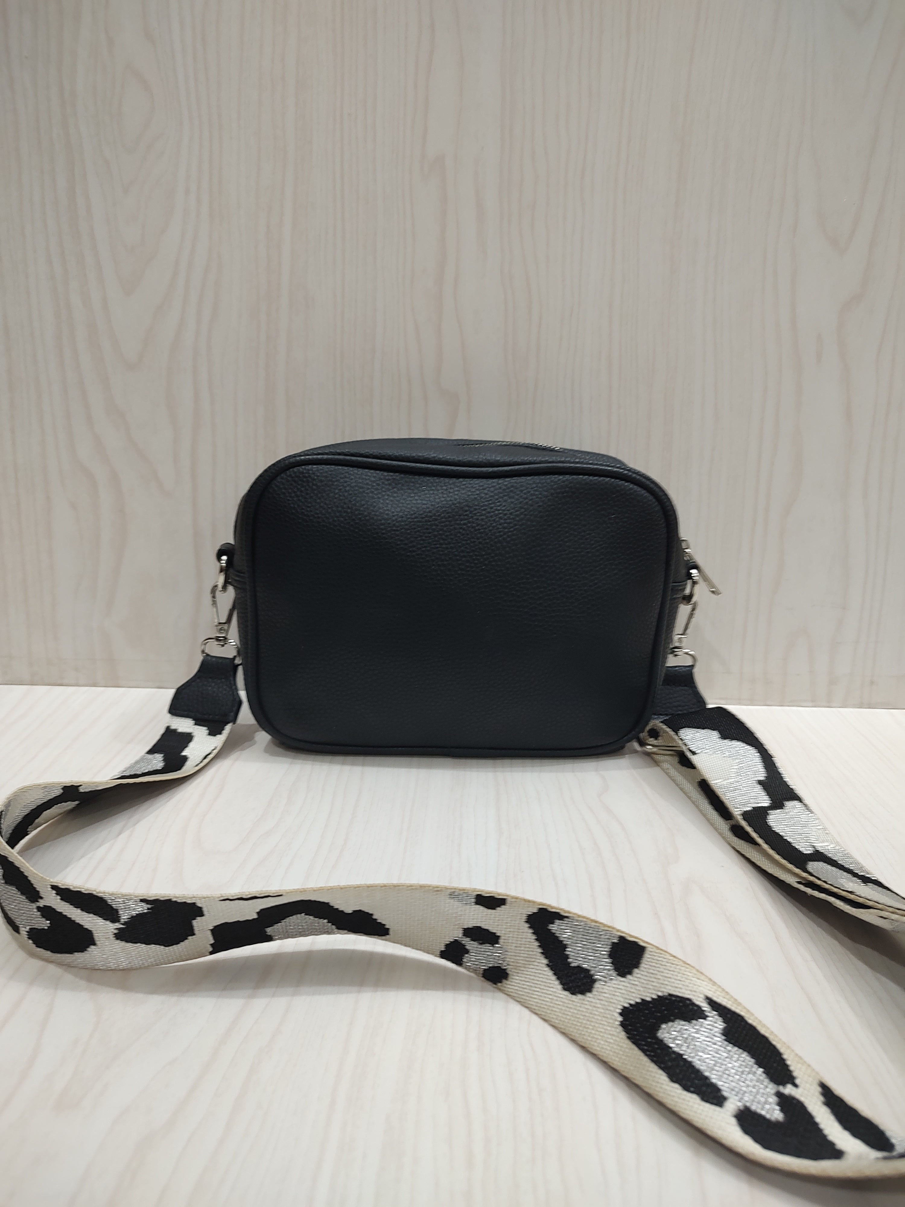 🐆 Pebble-Grain Camera Bag with Statement Leopard Strap