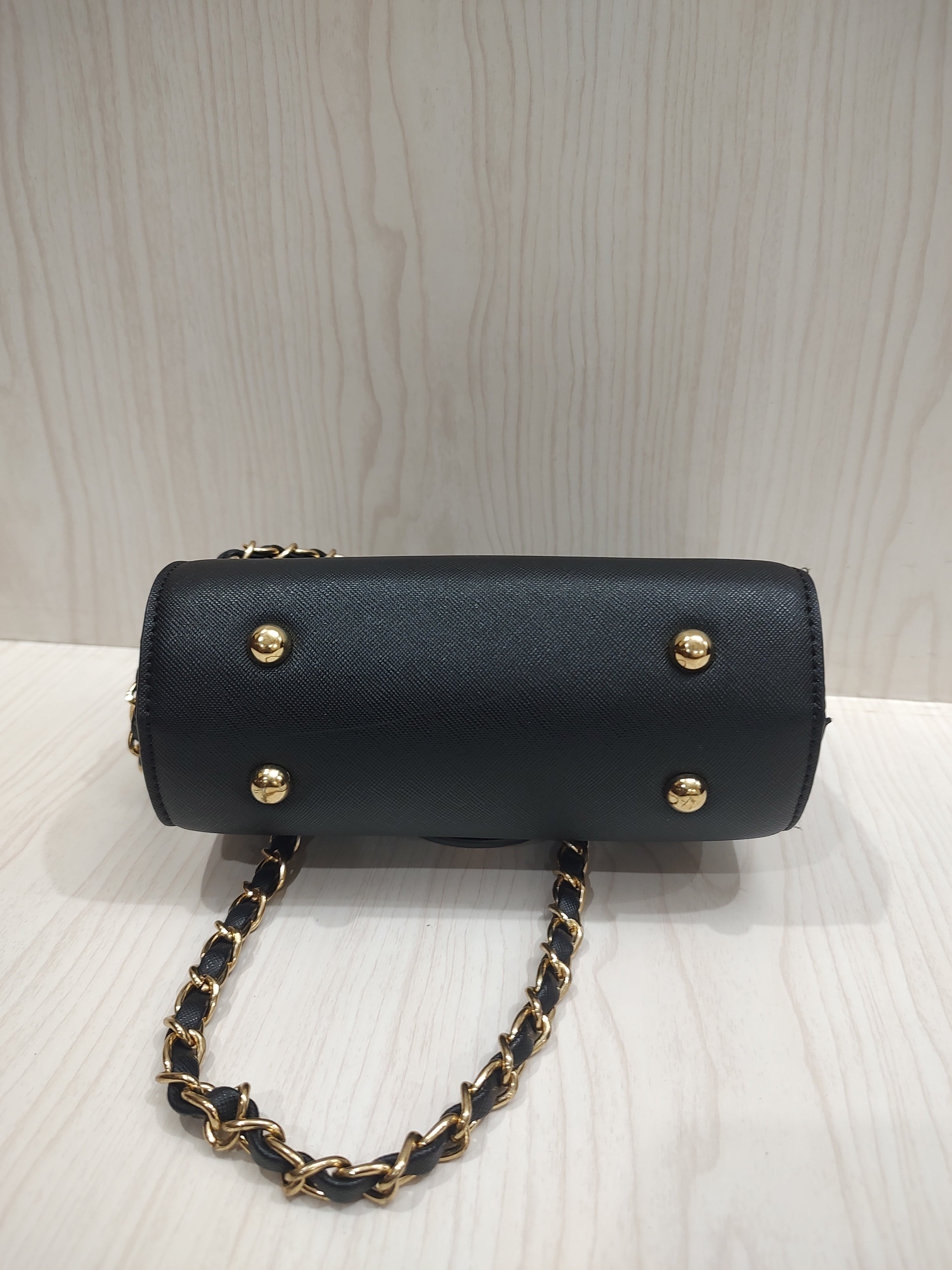✨ Classic Elegance Black Crossbody Bag