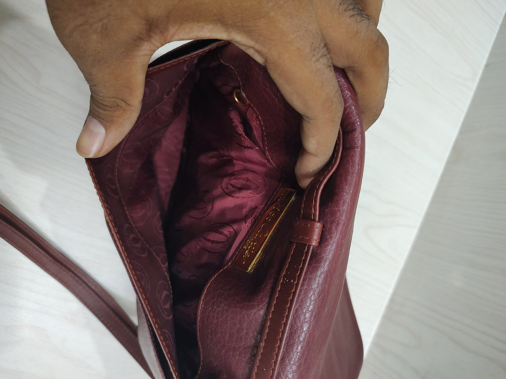 🍷 Vintage Burgundy Leather Flap Crossbody Bag