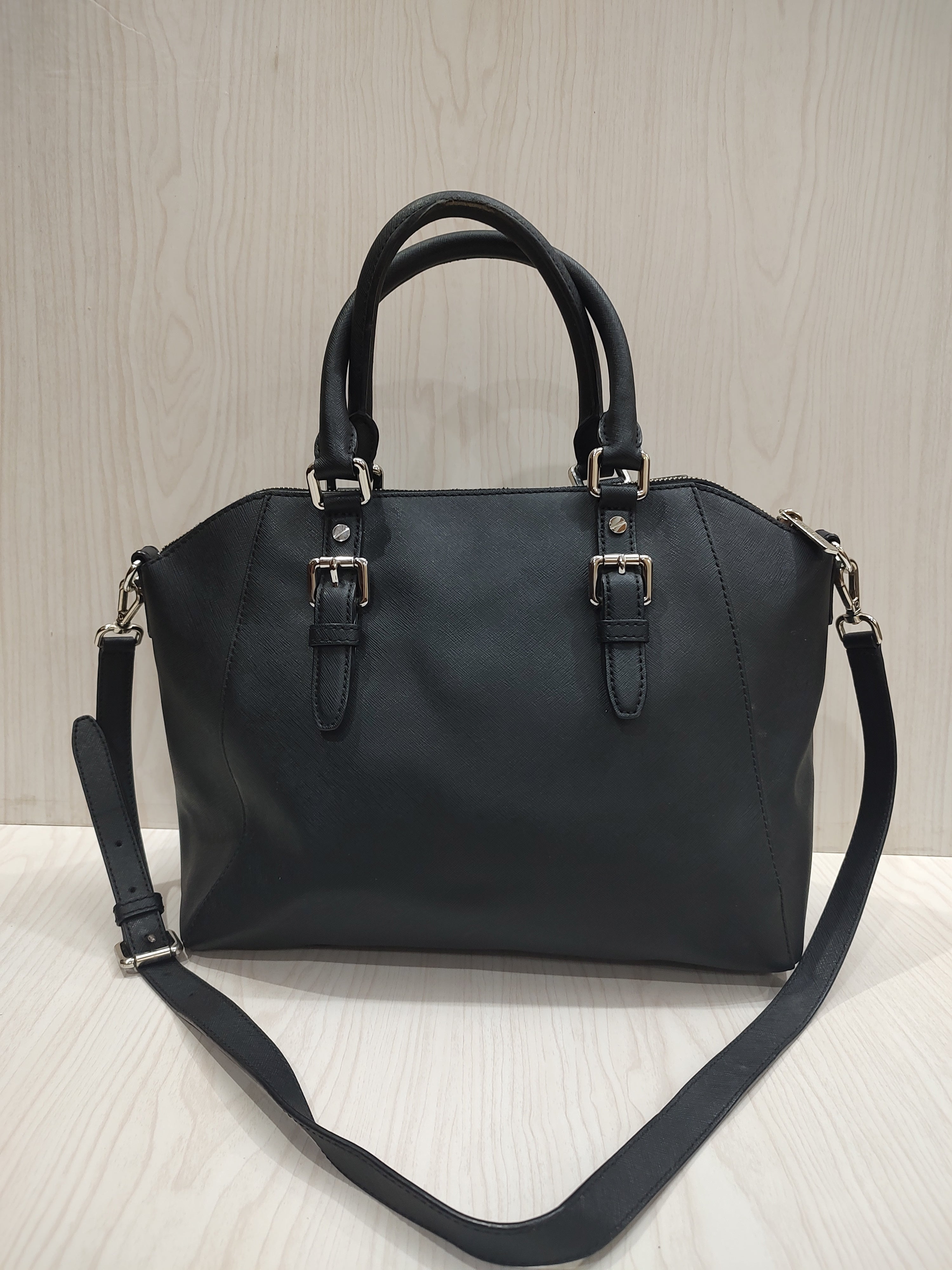 👜 Elegant Black Crossgrain Leather Satchel Bag