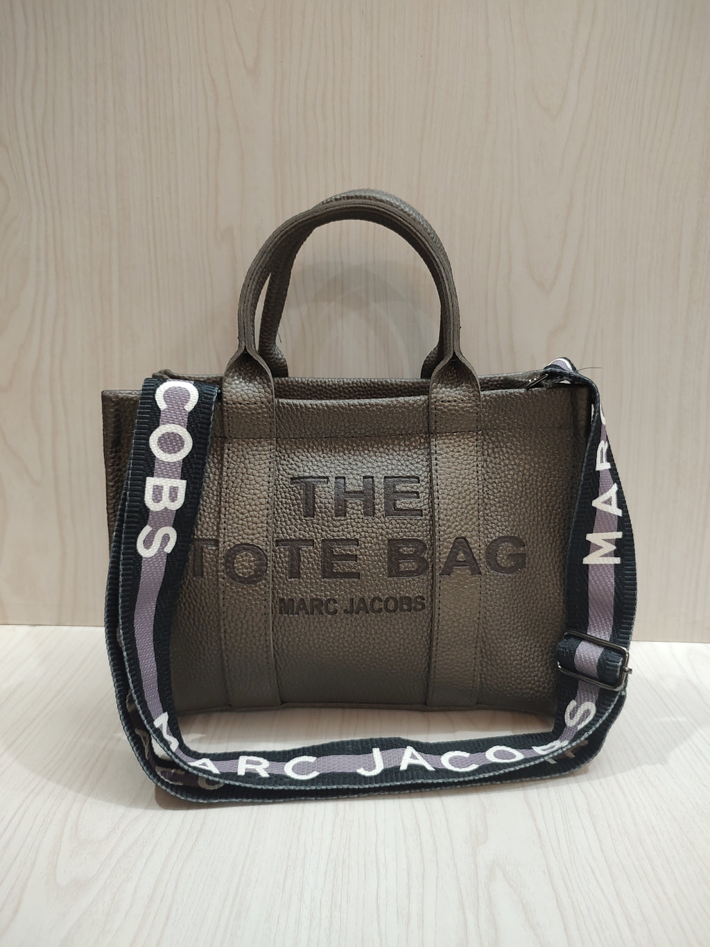 Metallic Pewter Textured Top-Handle Tote Bag 👜✨