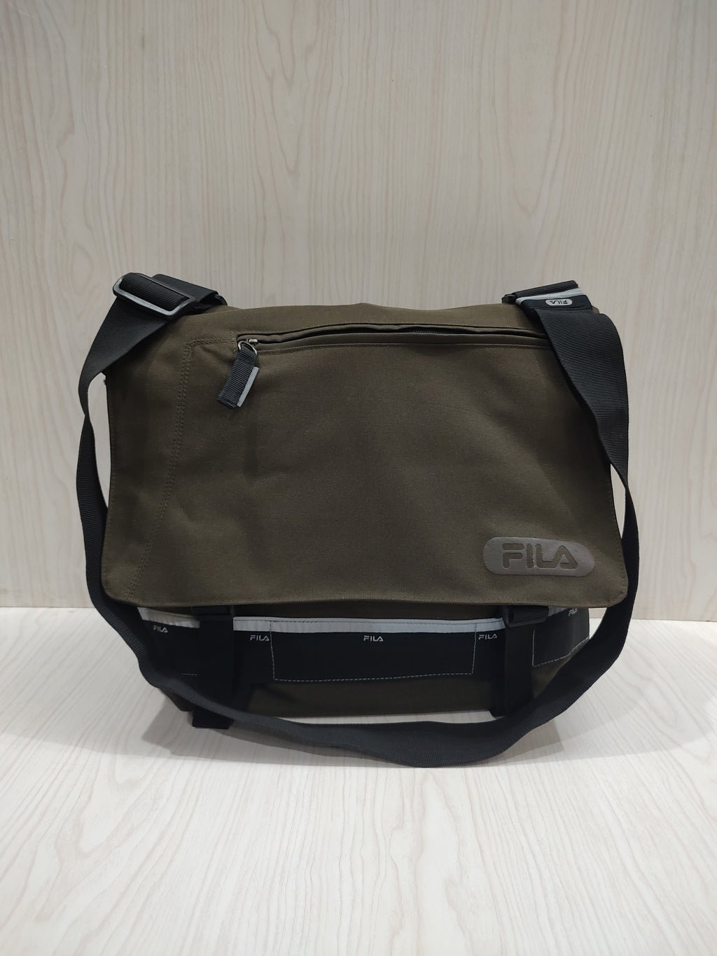 🎒 Tactical Urban Messenger Bag