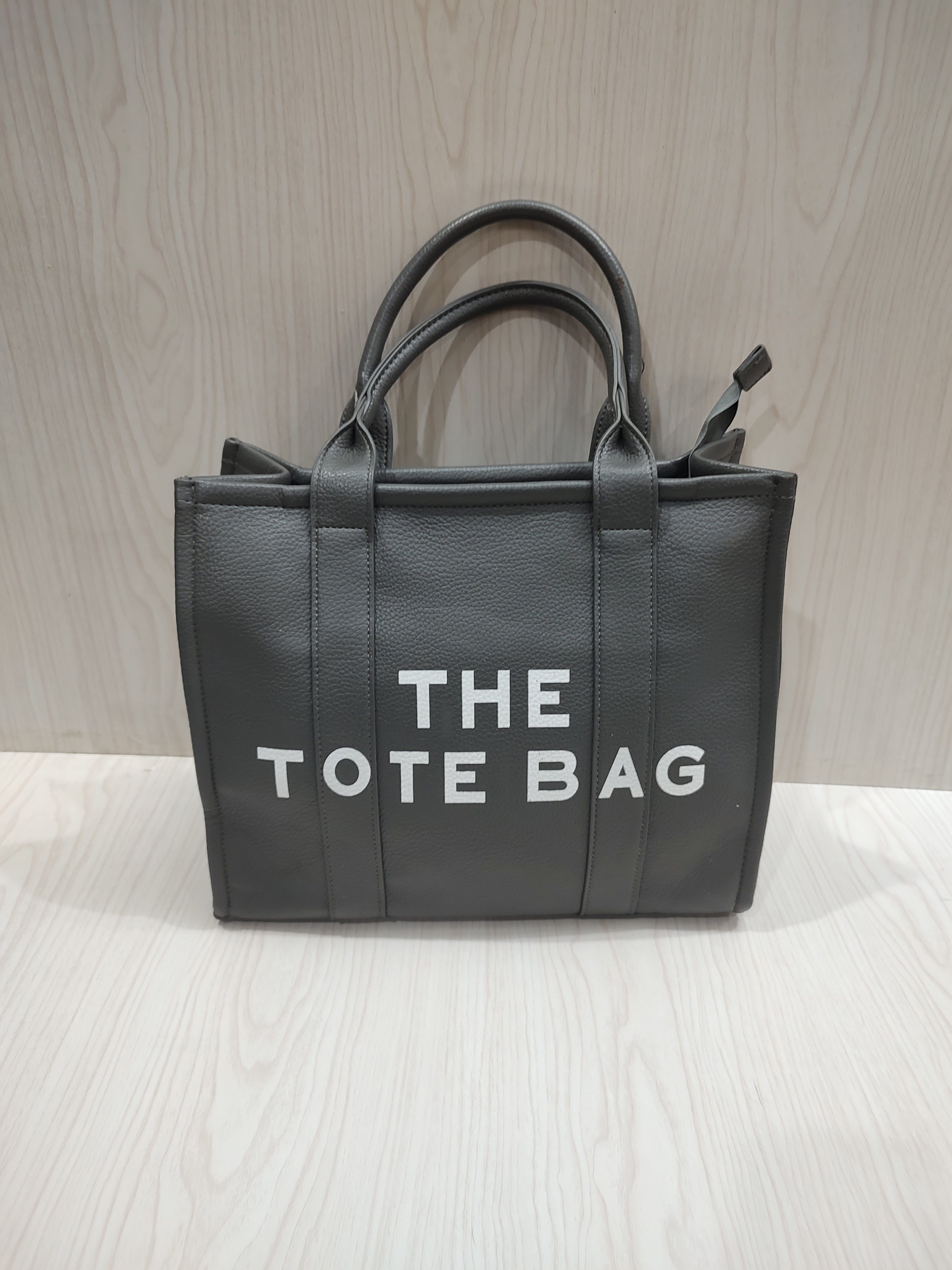 🔘 Minimalist Dark Grey Pebbled Leather Tote Bag 👜✨