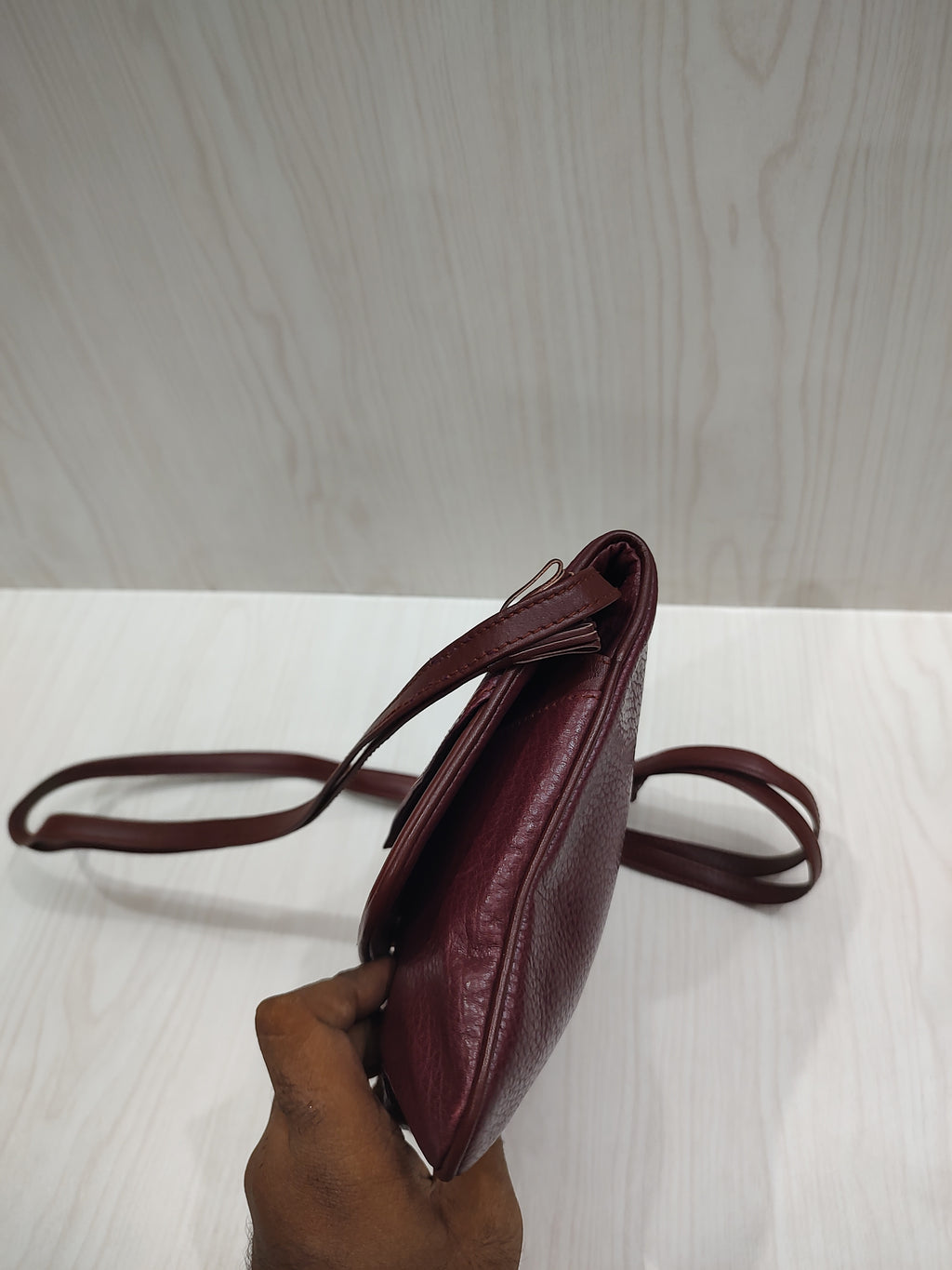 🍷 Vintage Burgundy Leather Flap Crossbody Bag