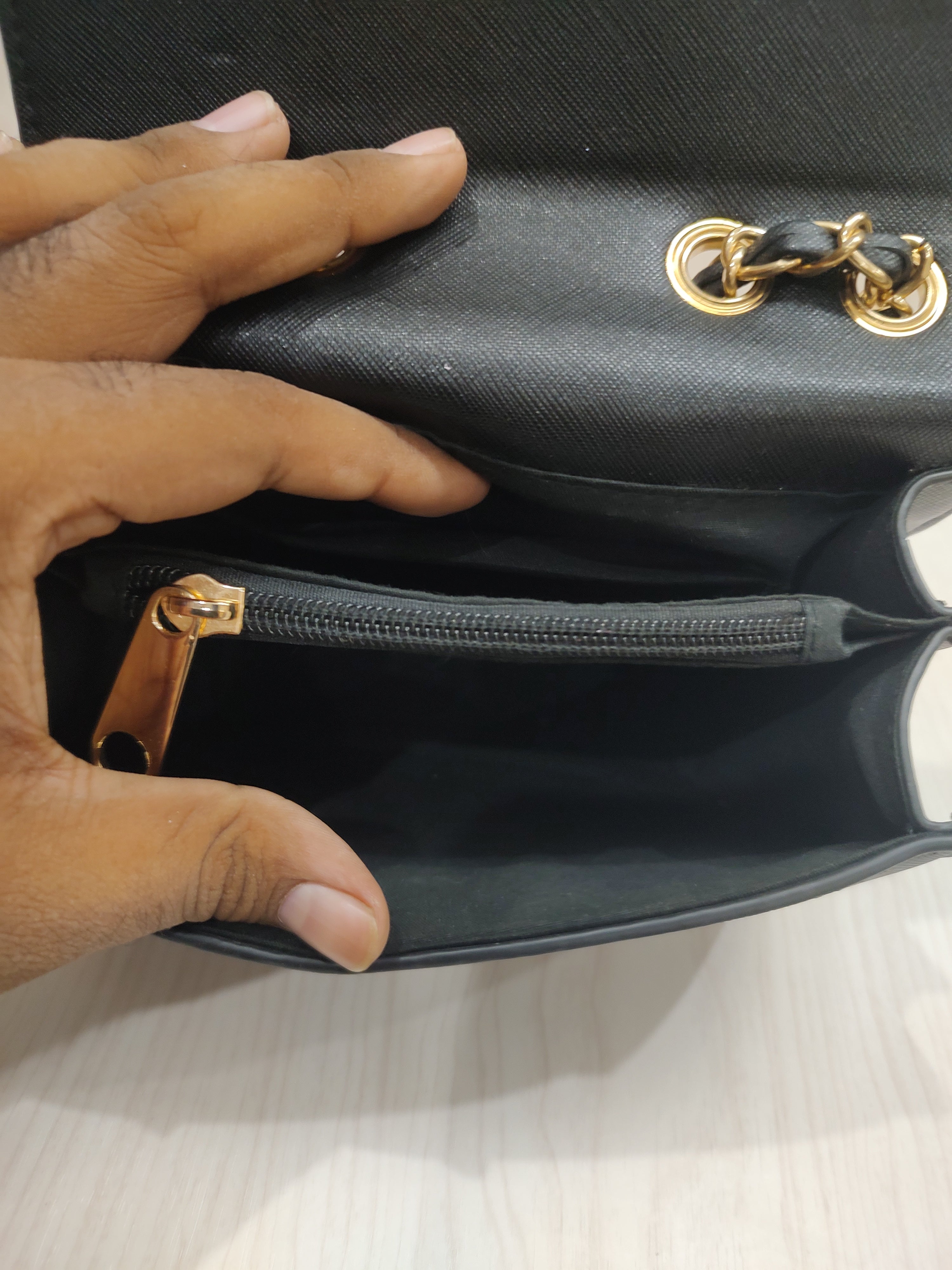 ✨ Classic Elegance Black Crossbody Bag