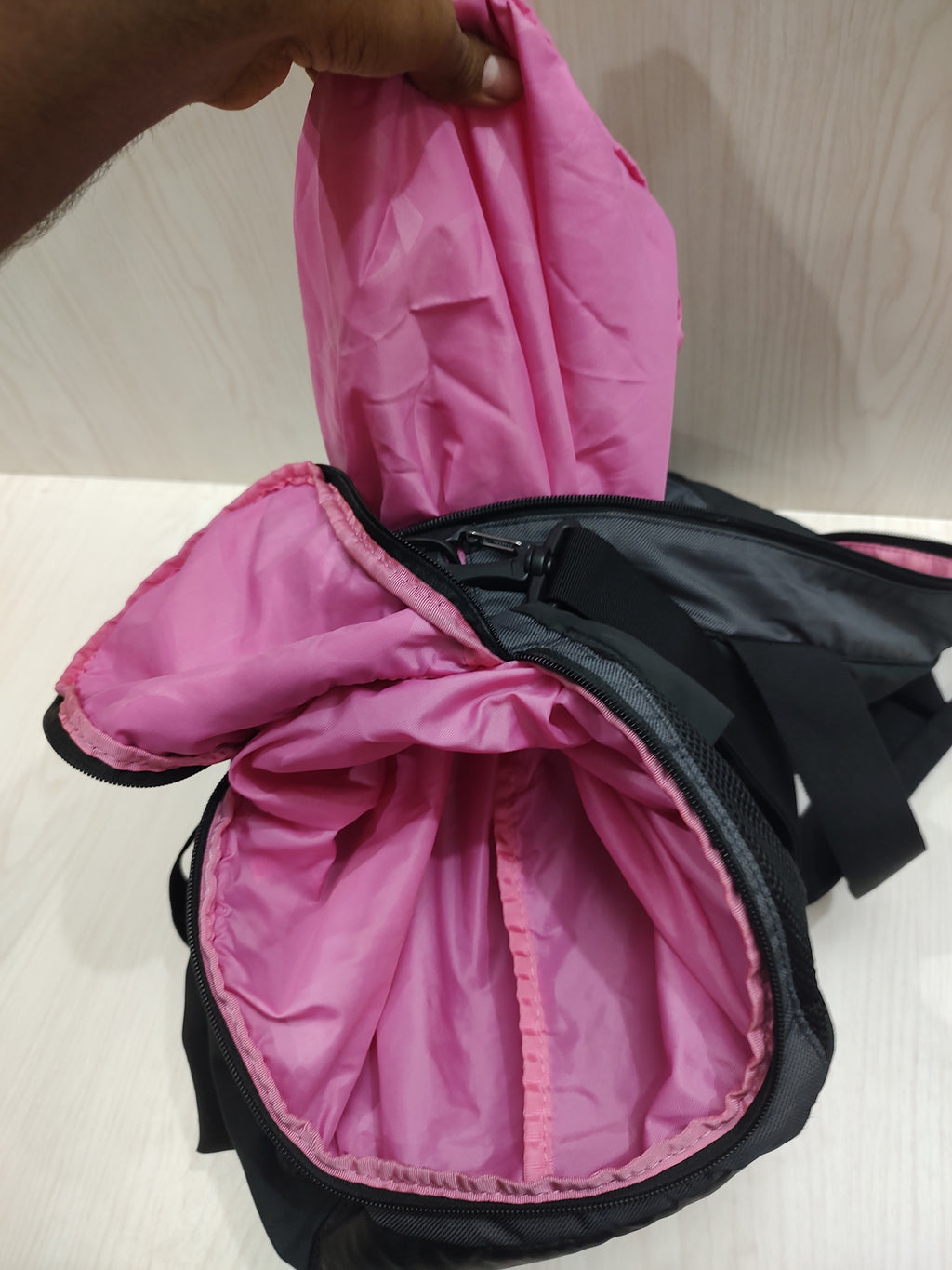 Versatile Two-Tone Sports Duffle Bag
