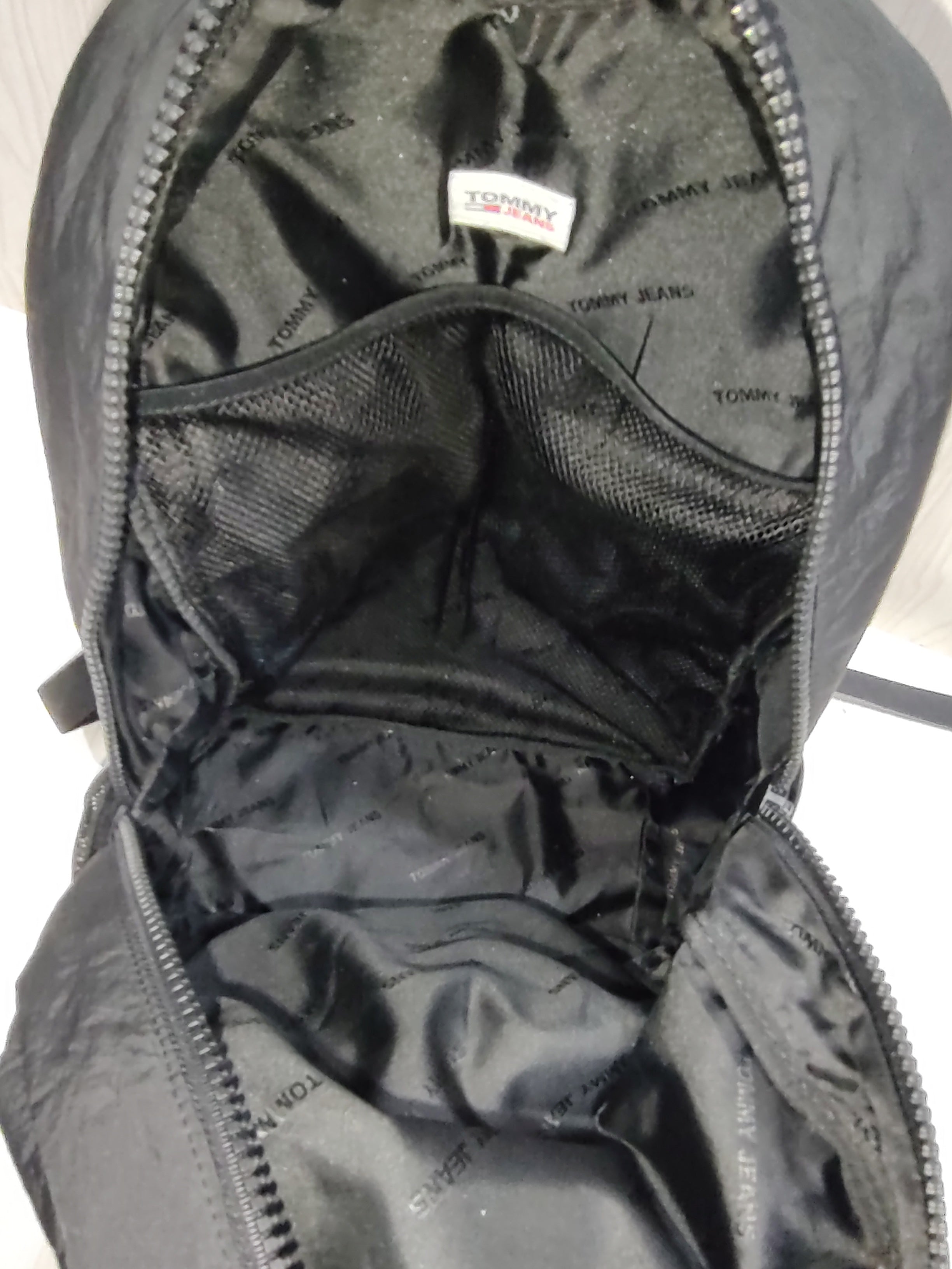 🎒 Urban Minimalist Lightweight Black Backpack