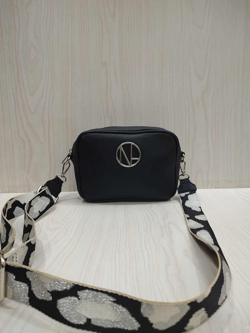 🐆 Pebble-Grain Camera Bag with Statement Leopard Strap