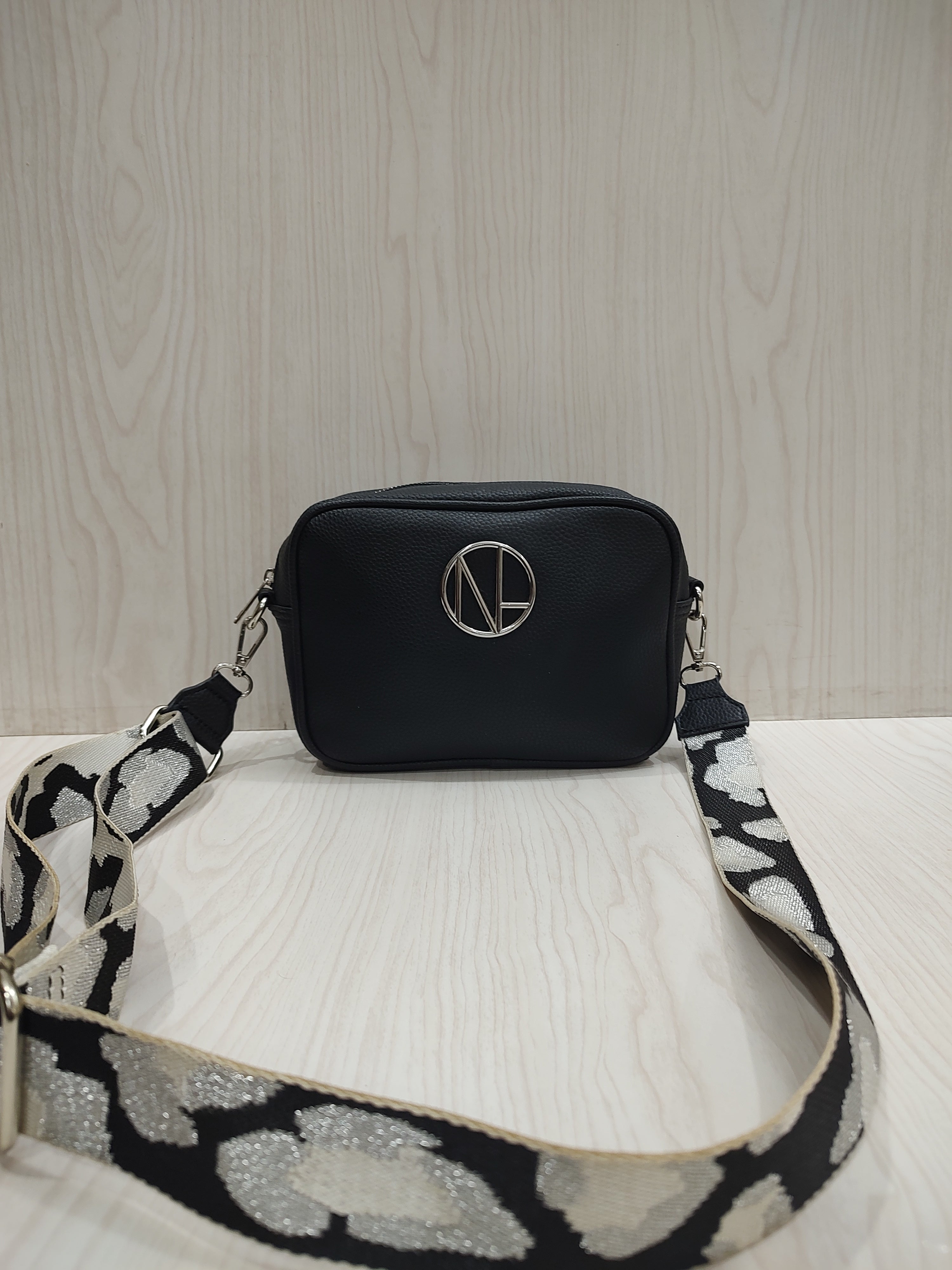 🐆 Pebble-Grain Camera Bag with Statement Leopard Strap