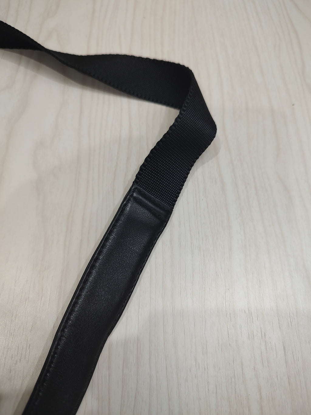 🖤 Sleek Black Leather Messenger Crossbody Bag