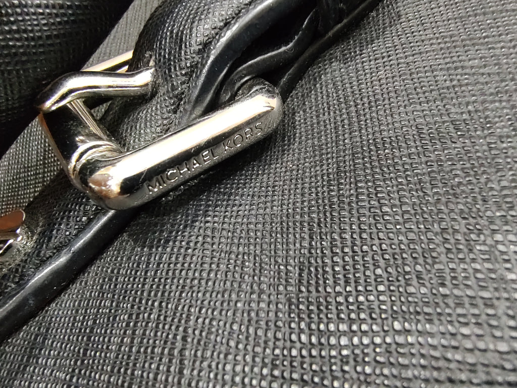 👜 Elegant Black Crossgrain Leather Satchel Bag