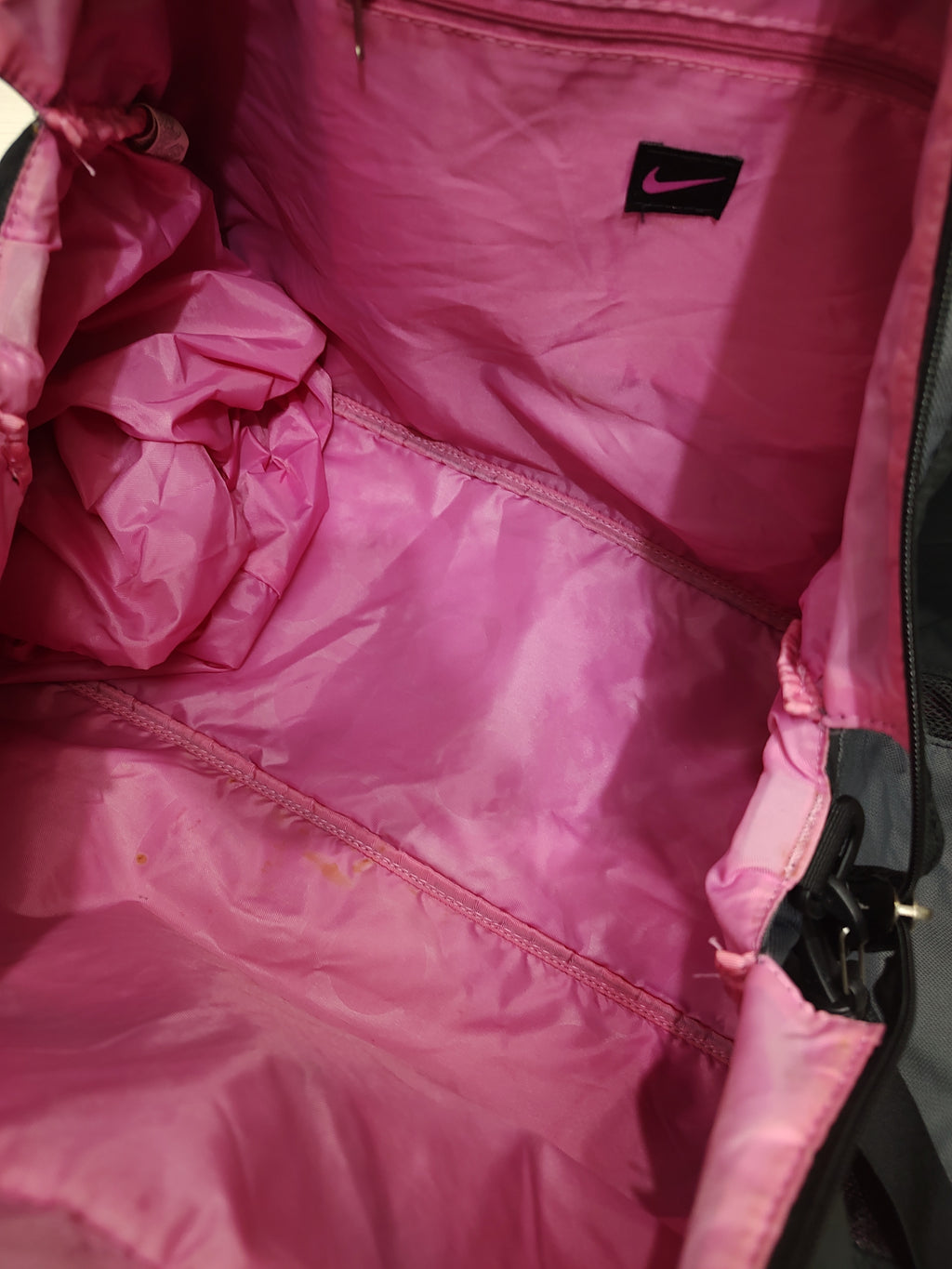 Versatile Two-Tone Sports Duffle Bag