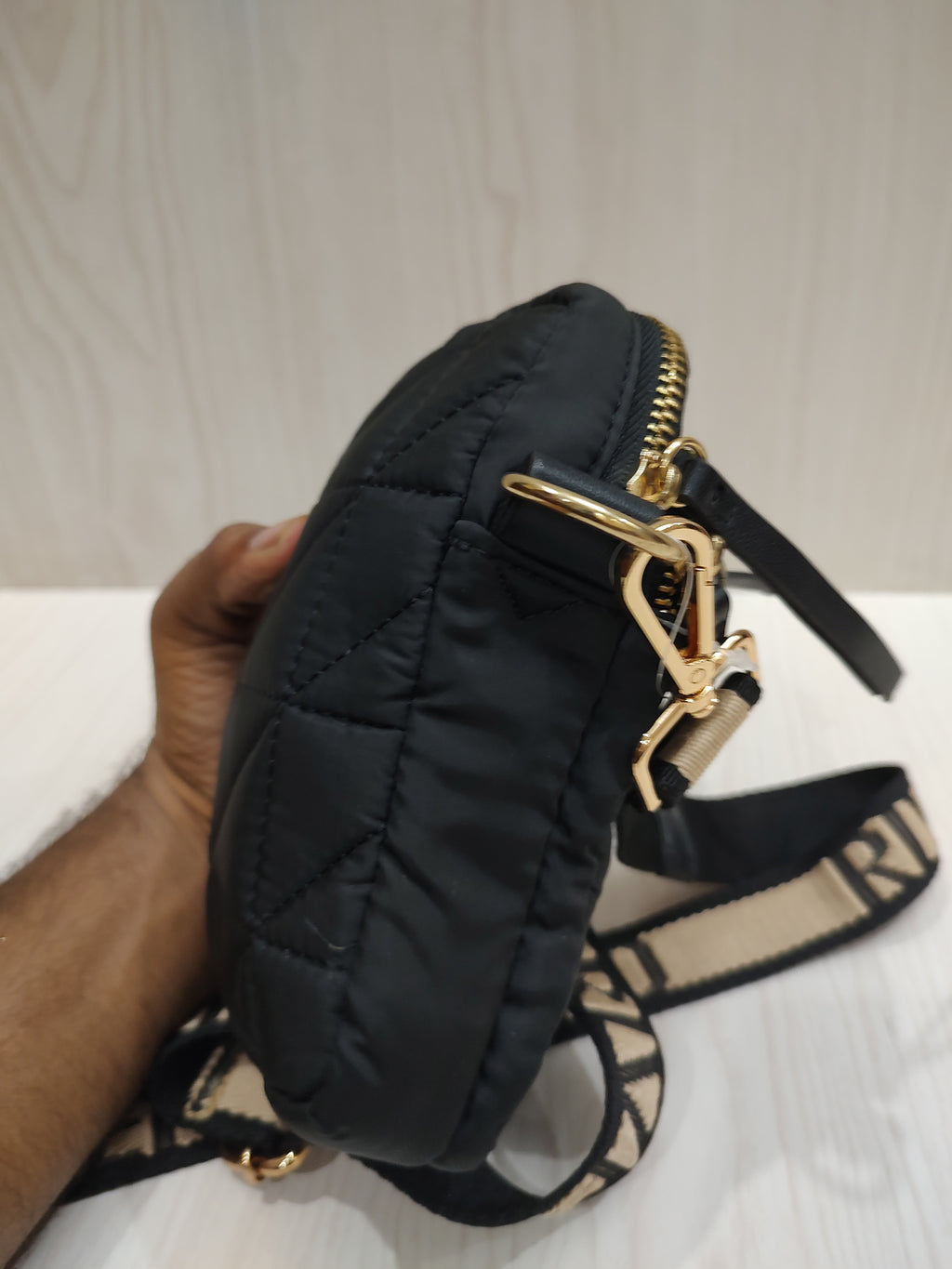📱 Sporty Quilted Crossbody Phone Bag 🖤