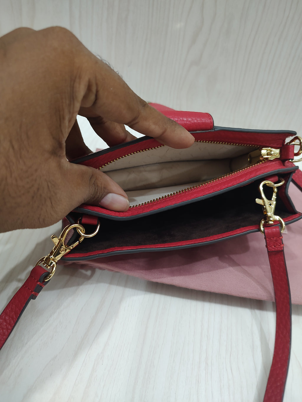 ❤️ Chic Crimson Studded Crossbody Bag 🎒 ✨