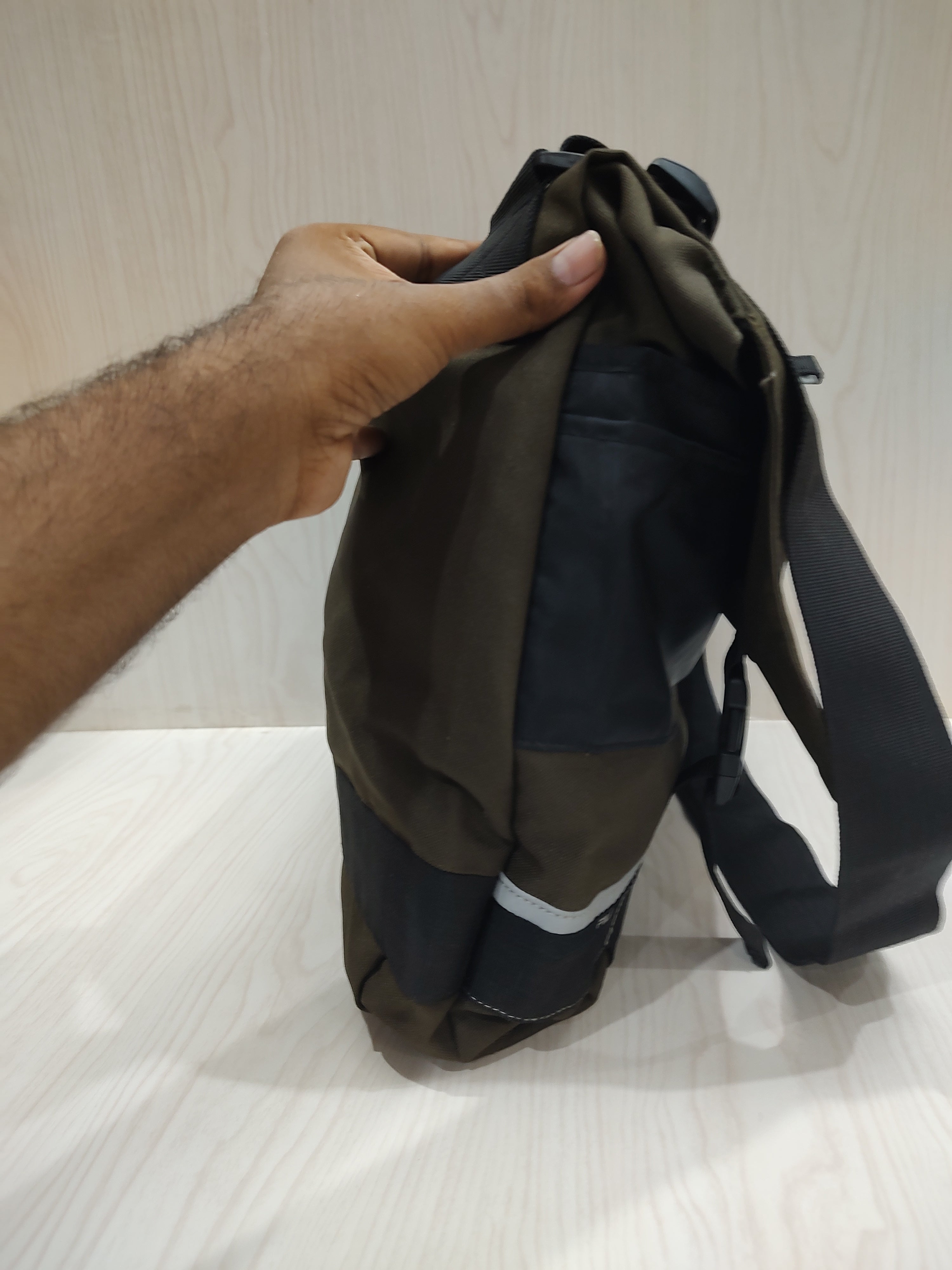 🎒 Tactical Urban Messenger Bag