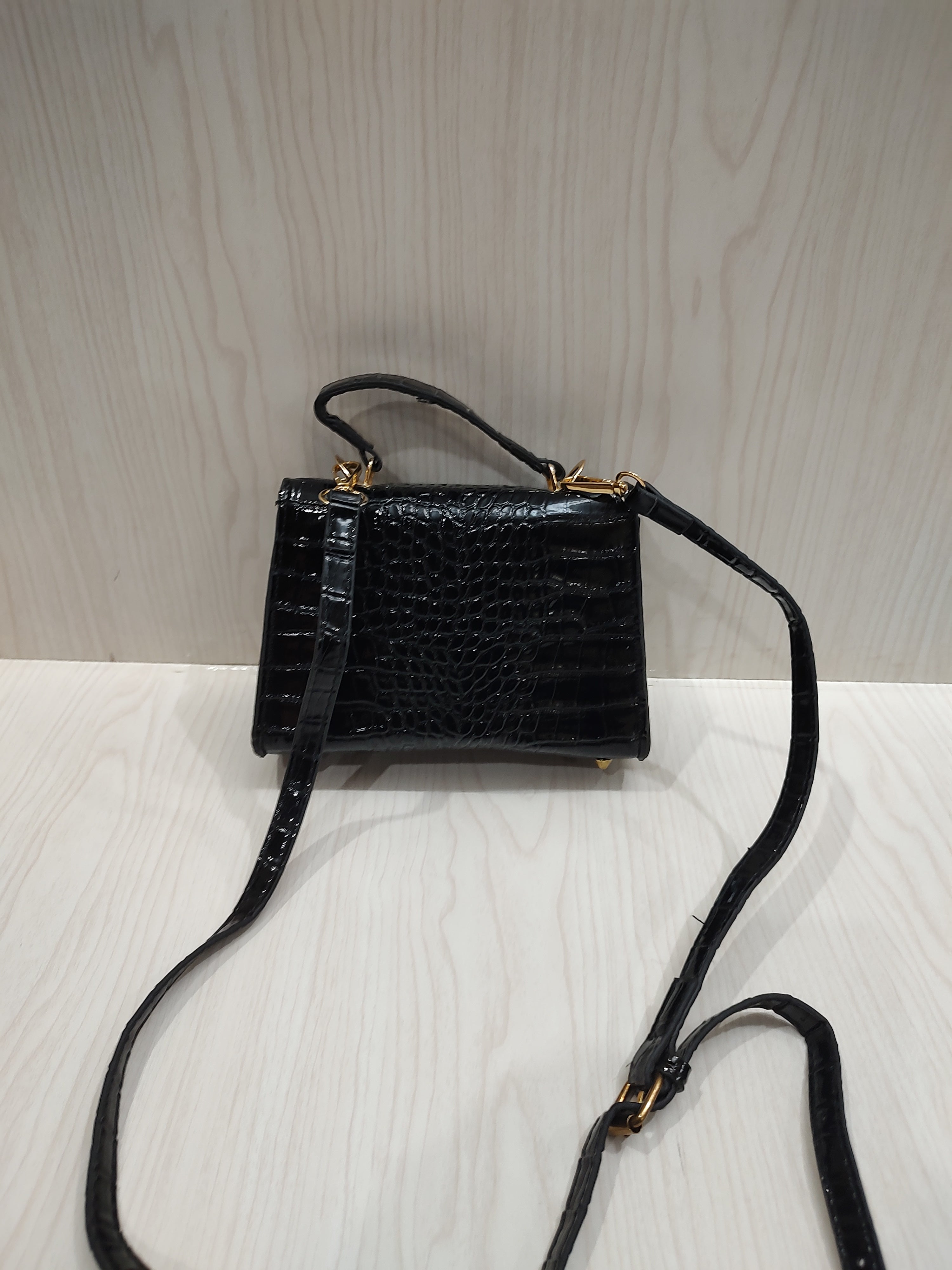✨ Elegant Glossy Croc-Embossed Top Handle Bag 👜