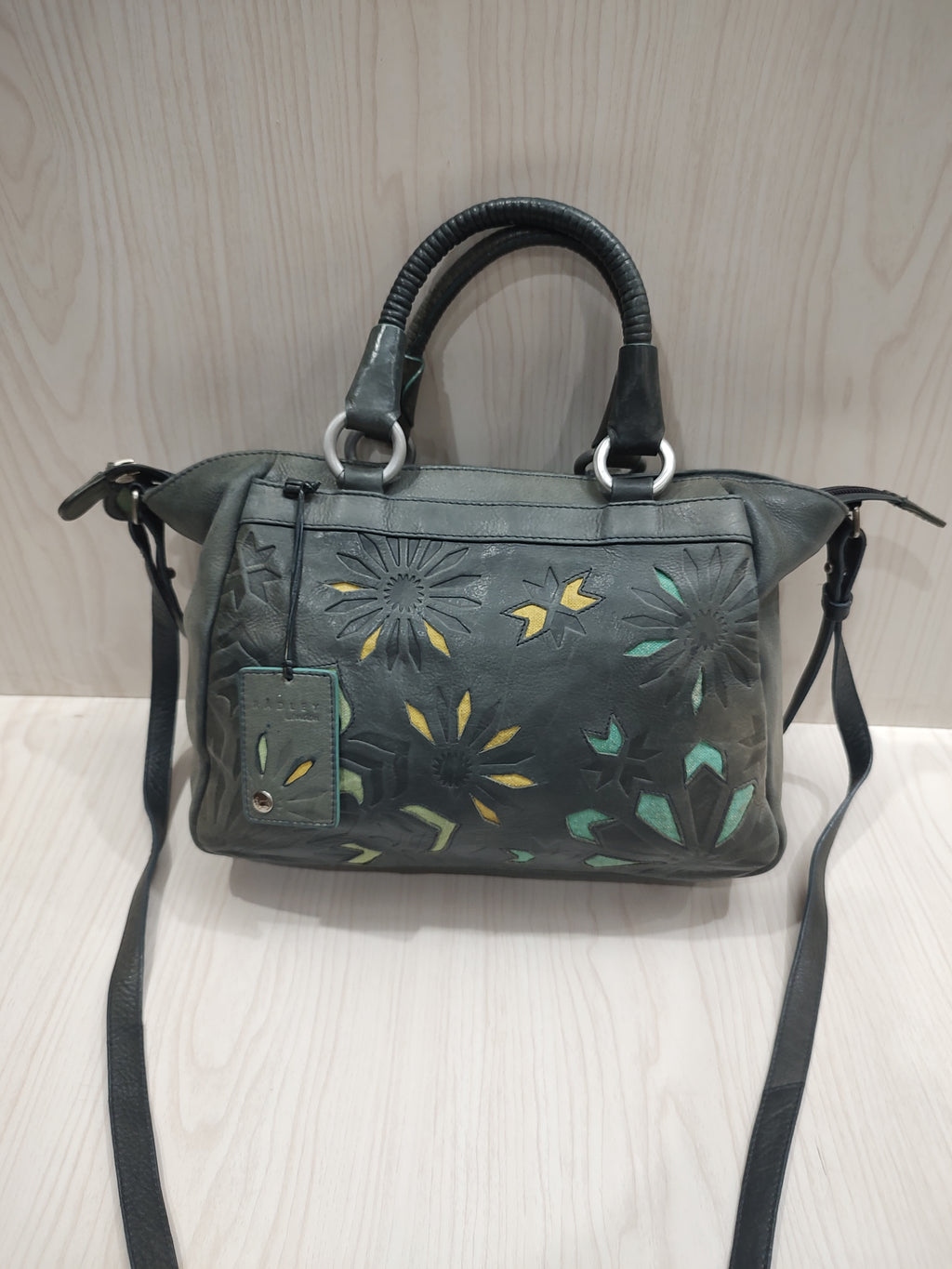 🌸 Vintage Boho Floral Embossed Grey Leather Handbag 👜✨