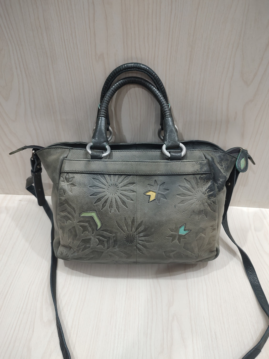 🌸 Vintage Boho Floral Embossed Grey Leather Handbag 👜✨