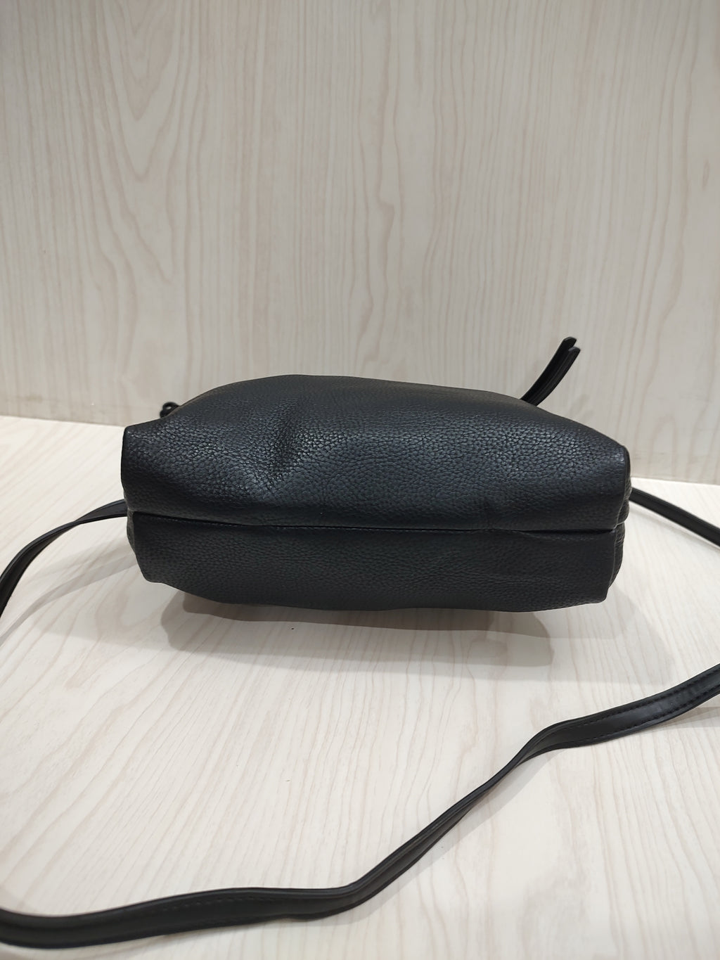 🖤 Sleek Textured Crossbody Bag with Triple-Compartment Storage