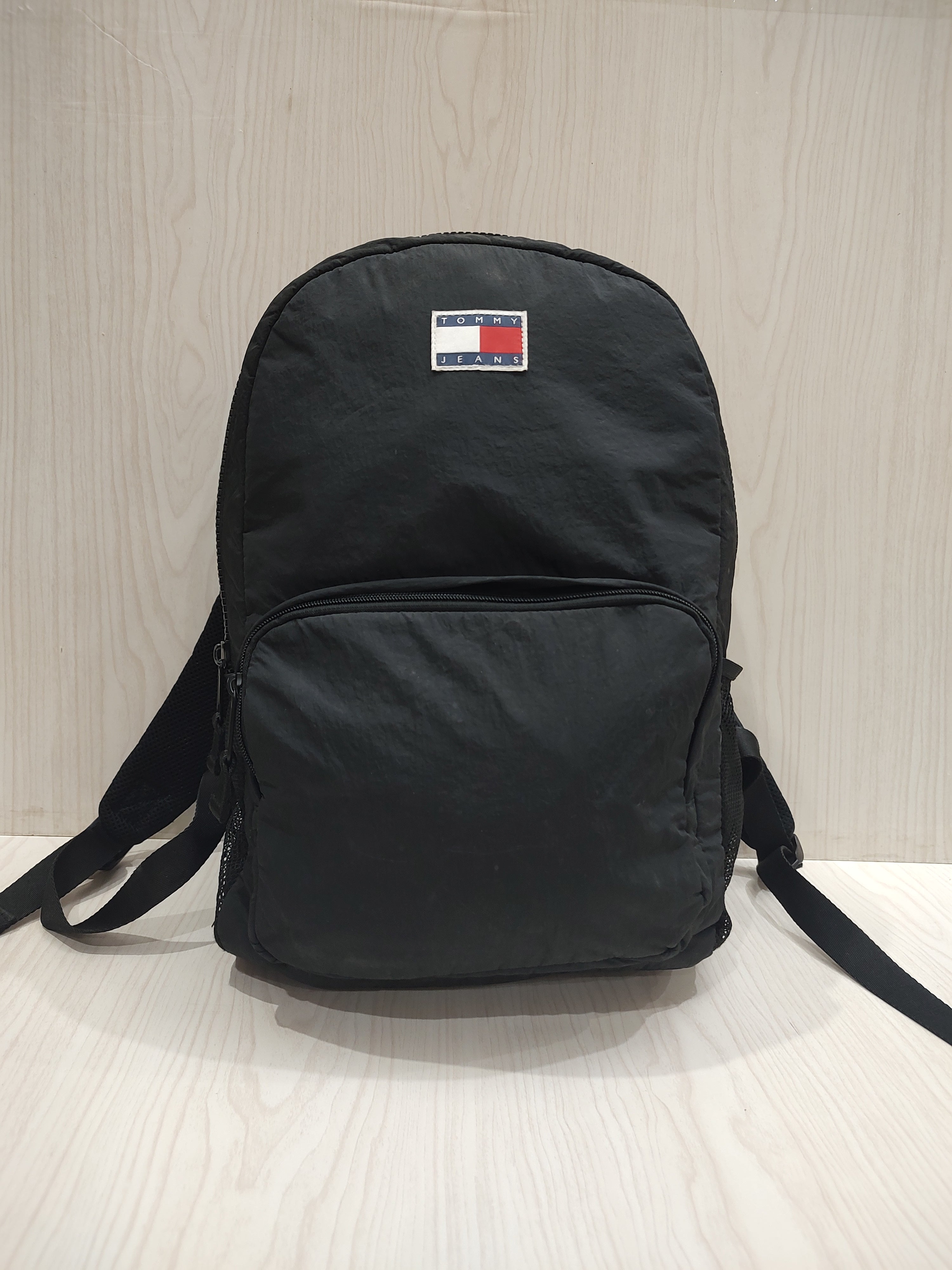 🎒 Urban Minimalist Lightweight Black Backpack
