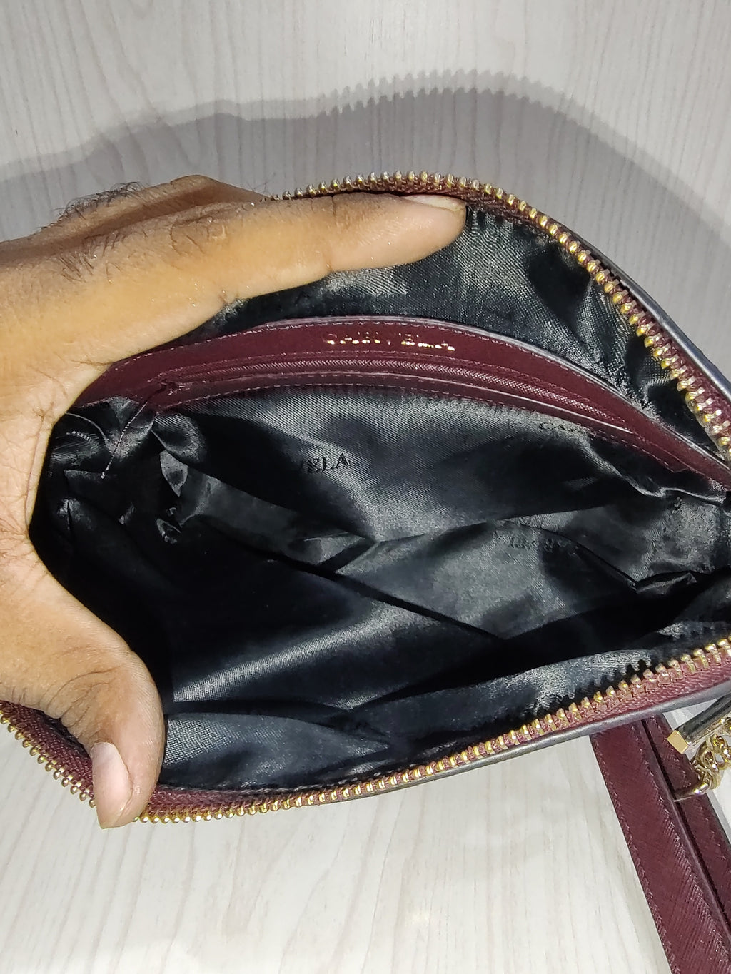Chic Saffiano Crossbody Bag