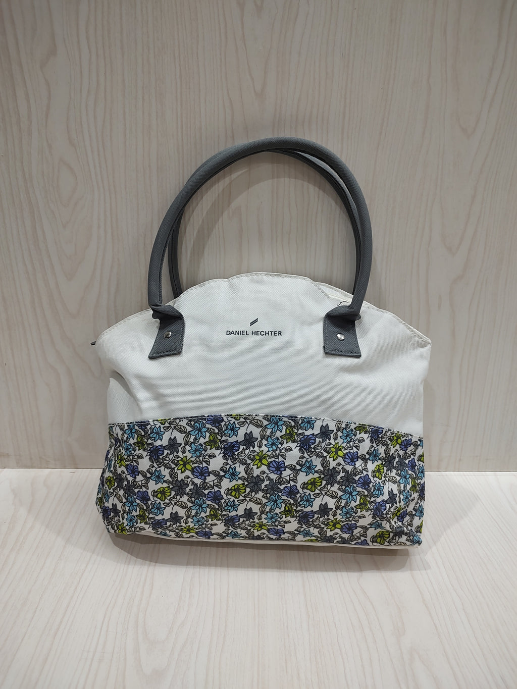 🌸 Chic Floral Accent Canvas Tote Bag 👜