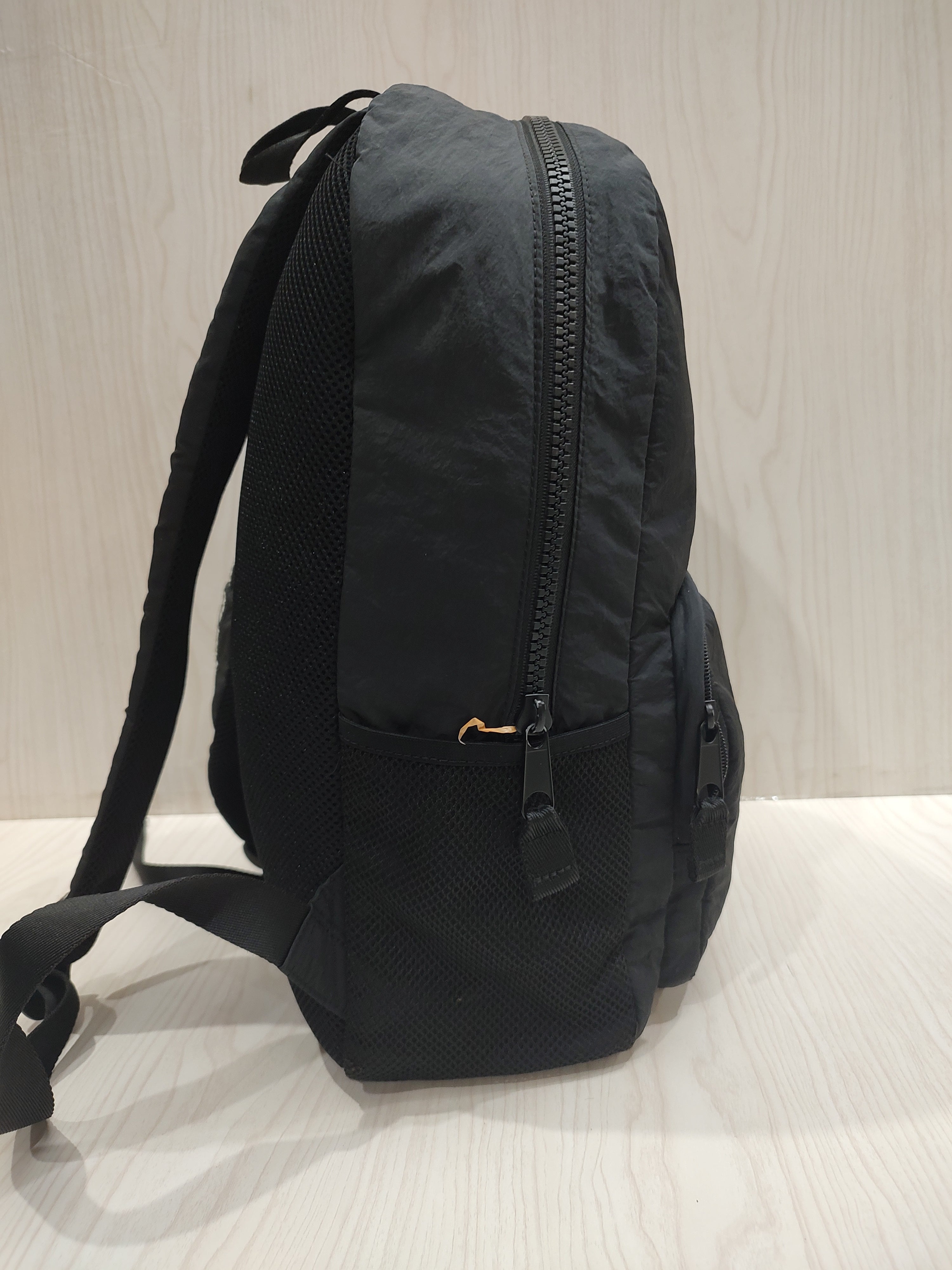 🎒 Urban Minimalist Lightweight Black Backpack