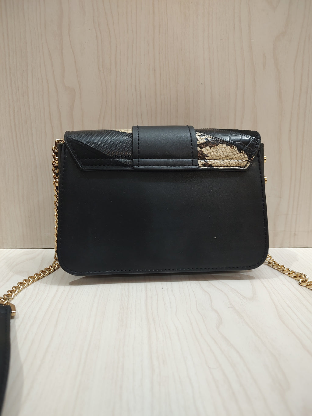 Exotic Patchwork Crossbody Bag with Golden Big Cat Detail 🐆✨