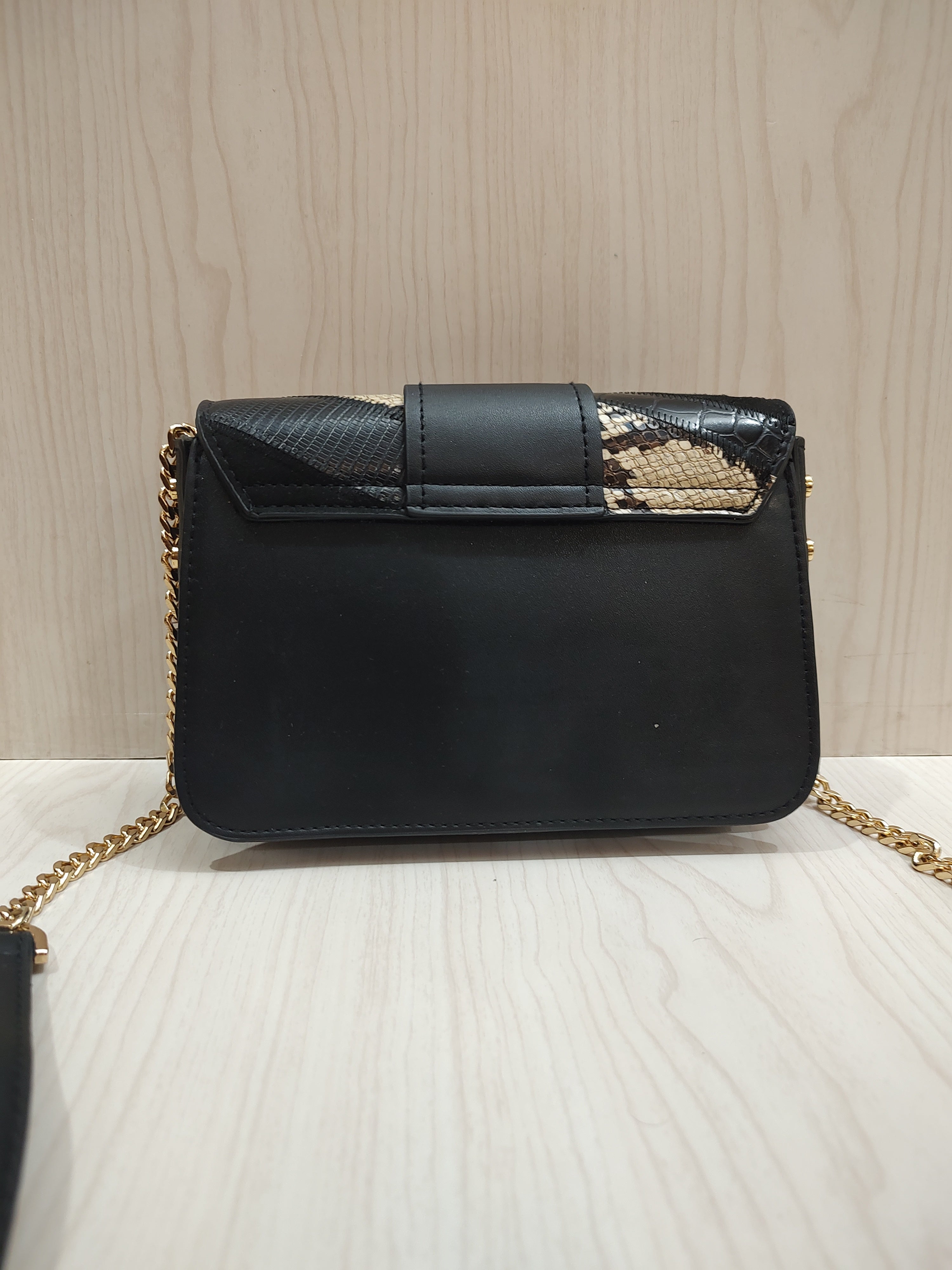 Exotic Patchwork Crossbody Bag with Golden Big Cat Detail 🐆✨