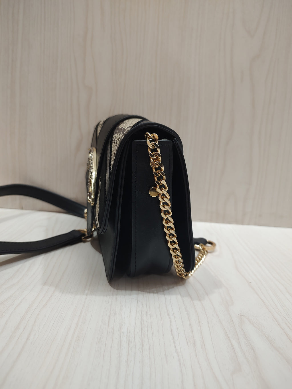Exotic Patchwork Crossbody Bag with Golden Big Cat Detail 🐆✨